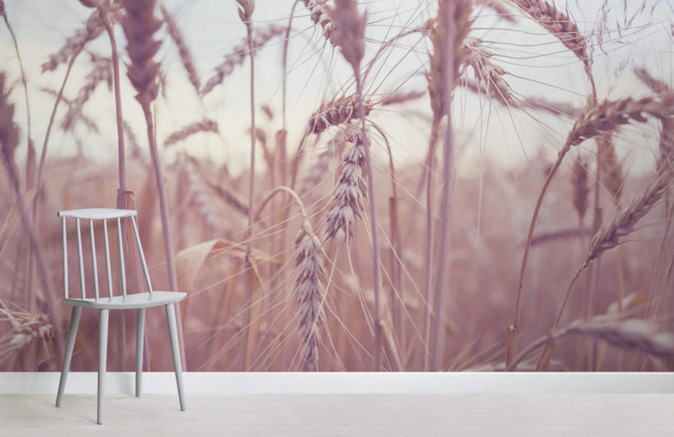 Los colores ocres de este campo de trigo aportarán calidez a la estancia de tu casa donde pongas este papel pintado.
