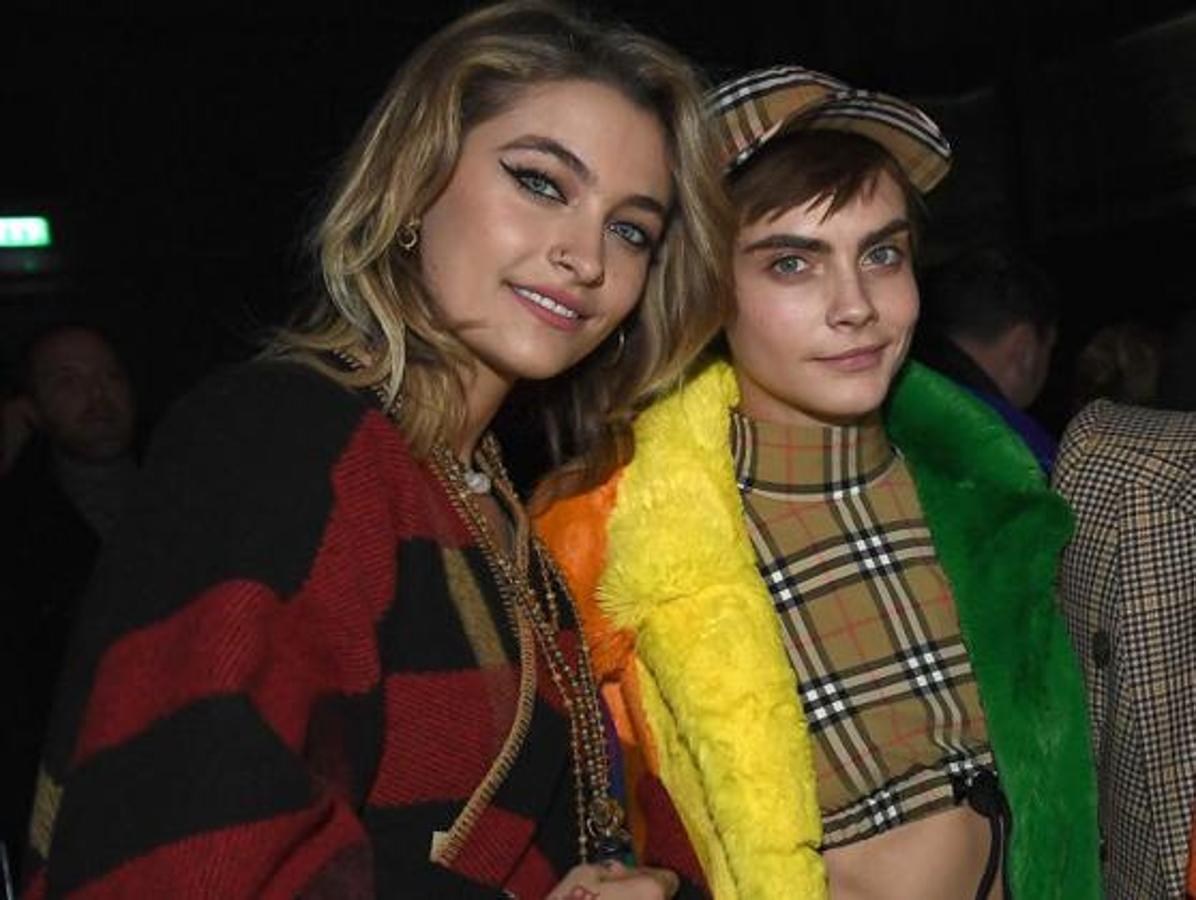 Fotografiaron a Paris Jackson y Cara Delevingne besándose en plena calle, pero lo suyo pareció ser un amor pasajero.