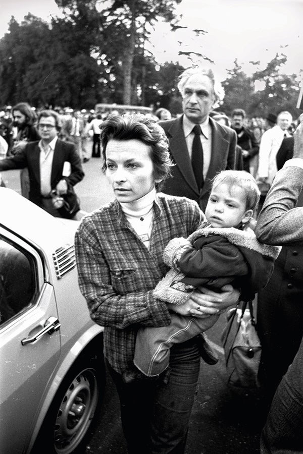 En el funeral del asesinado Aldo Moro, en 1978. Bonino no ha tenido hijos, pero tuvo en acogida a dos hermanos durante cuatro años.