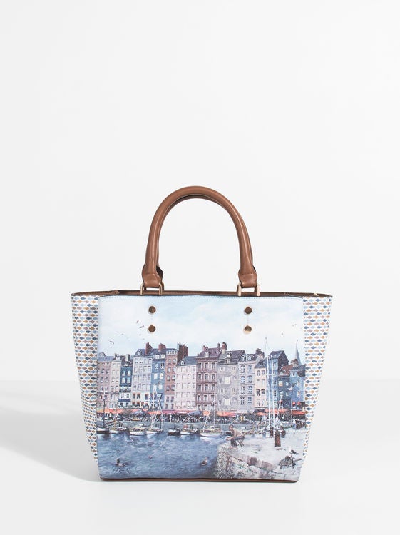 Bolso con asa y estampado de ciudad, de Parfois: 14,99 euros.