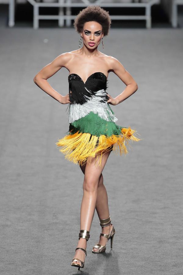 Desfile de Ana Locking en MBFWM.