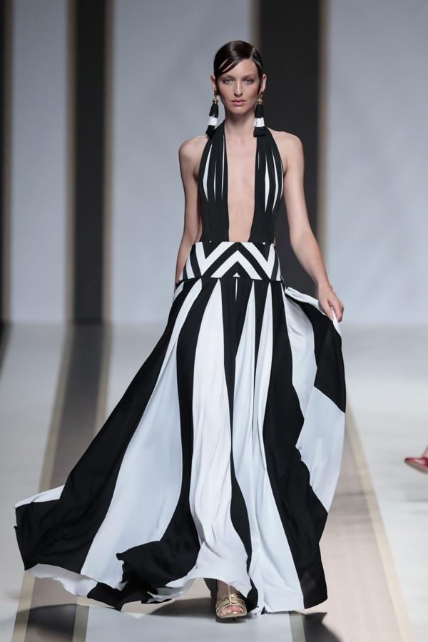 Desfile de Dolores Cortés en MBFWM.