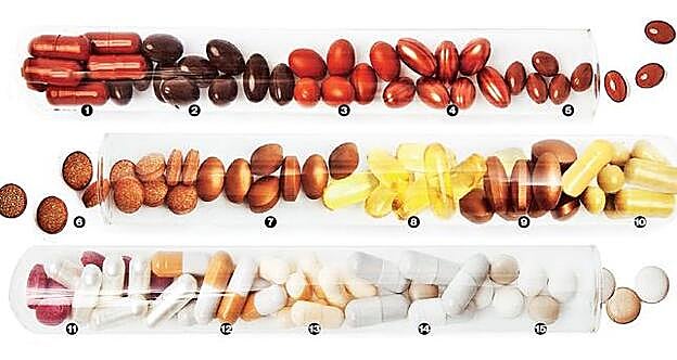 1. Expert Autobronceador de Forté Pharma (27,50 €). 2. Anacaps Reactive para la caída del pelo de Ducray (27 €). 3. Photoderm Bronz Oral de Bioderma (24,95 €). 4. Intensivo Piel Radiante de Arkosol (22,70 €). 5. Phytophanére de Phyto (49 €). 6. Time Perfection Imedeen (c.p.v.). 7. Solar Complemento Alimenticio de Be+ (21,90 €). 8. Omega 3 en perlas de Moller’s (21,90 €). 9. Expert Solar de Forté Pharma (37,95 €). 10. Pigment Zero DSO-Antiox Capsules de Martiderm (30,95 €). 11. Pre-Hyaluron (pastillas magenta y cápsulas blanco perla) de Inneov (41,80 €). 12. E’lifexir Piel Canela de Phergal (20,90 €). 13. Anacaps Progressive de Ducray (27 €). 14. Fórmula Antiedad de Luxmetique (39,50 €). 15. Prime Renewal (pastillas blancas y color crema) de Imedeen (c.p.v.)