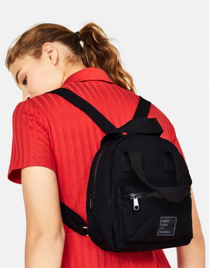Mochila de Bershka. (Precio: 15,99 euros).