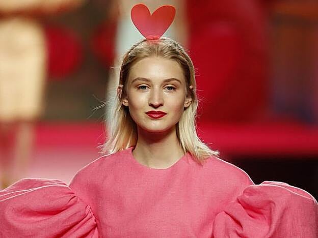 Detalle del desfile de Agatha Ruiz de la Prada.