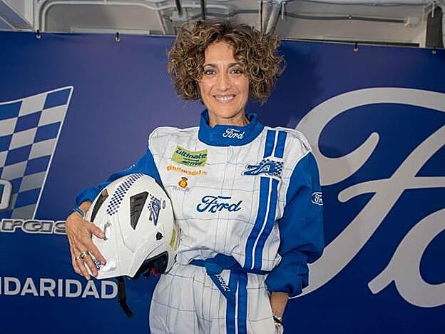 Ana García Lozano apoyó la causa solidaria, pero no se puso al volante.