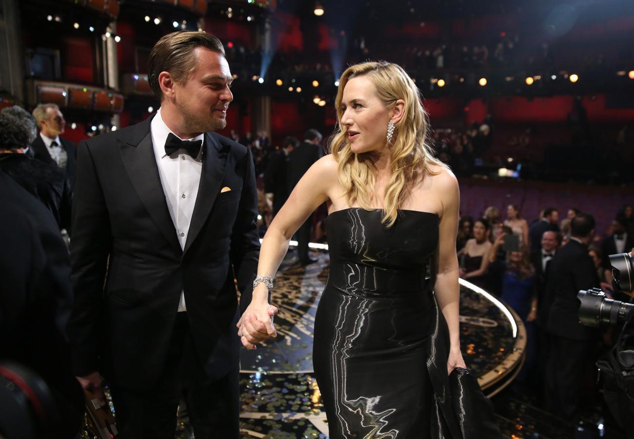 Se dice que Kate Winslet es la única mujer que ha acompañado más de 20 años a Leonardo DiCaprio. El actor, ganador de un Oscar, es conocido por tener muchas novias. Pero cuando se trata de lealtad a una amiga Kate puede estar tranquila. Es su mejor amiga, su confidente, compañera de lágrimas y triunfos. DiCaprio ha dejado claro que nadie le quitará el lugar a Winslet.