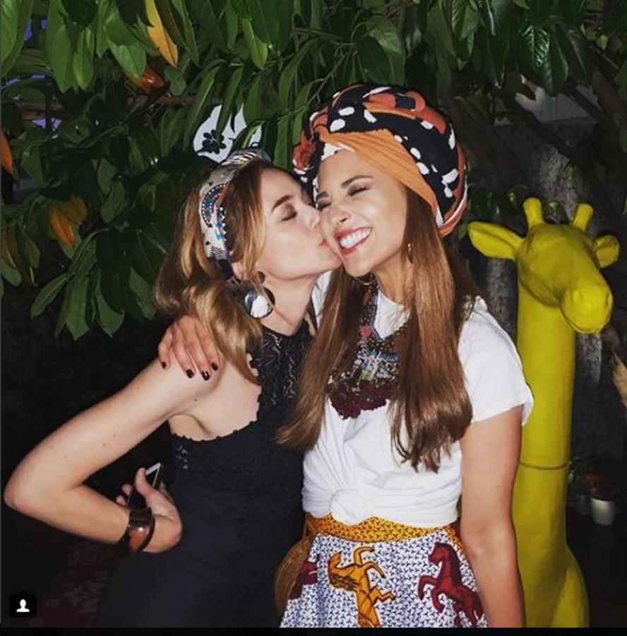 Las buenas amigas están 24 horas, 7 días de la semana y Paula Echevarría y Marta Hazas son de esas. Tras el revuelo que causó el divorcio entre Echevaría y Bustamante, Hazas fue sin lugar a dudas un gran apoyo para la actriz asturiana. En definitiva Marta y Paula, no solo son compañeras de trabajo, ellas son hermanas.