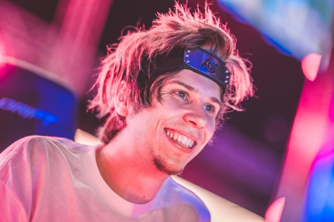 “Tengo ansiedad”, dijo el youtuber para anunciar una saludable pausa para recuperar la salud.