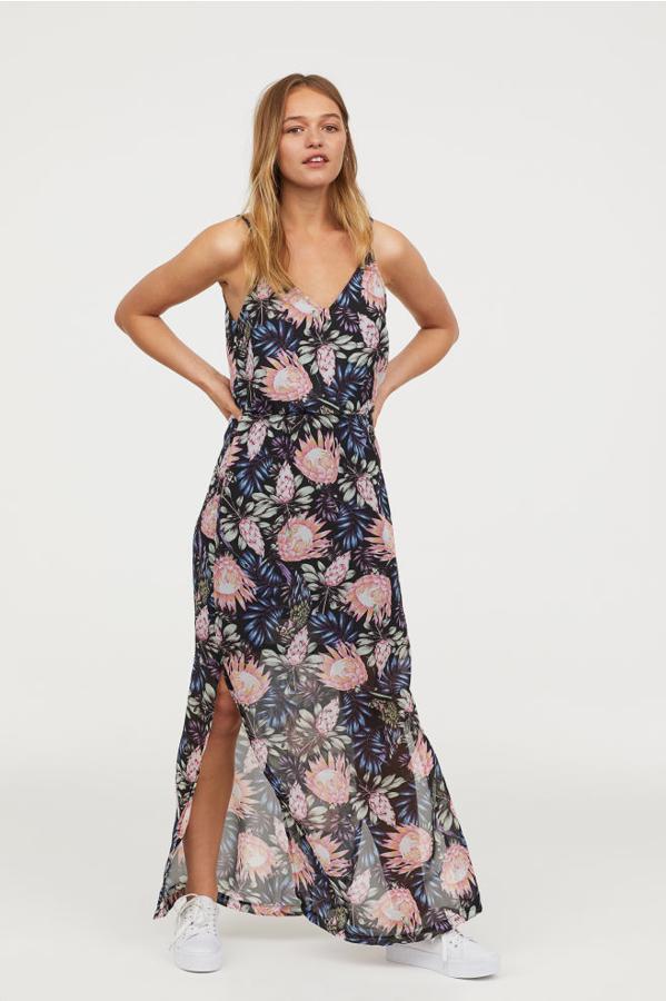 Vestido largo con estampado floral, 19,99 euros.