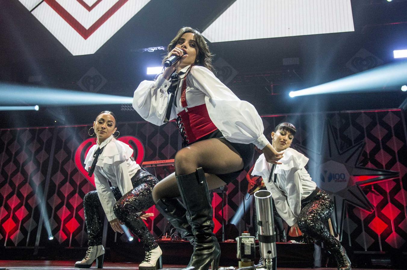 Durante su actuación en la gala Y100's Jingle Ball.