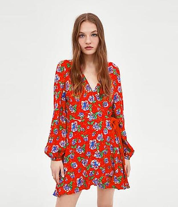 Vestido con estampado floral, 12,99 euros.