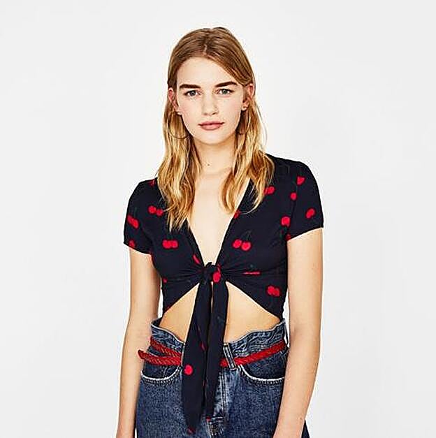 Camiseta con nudo delantero, 3,99 euros.