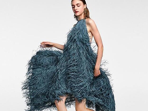 Vestido de Zara (79,95 €).