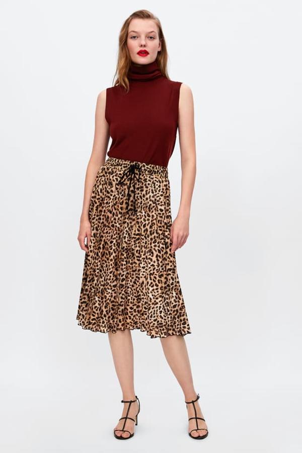 Falda midi con estampado animal, 29,95 euros.