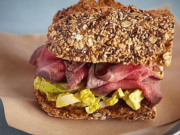 Prueba a hacer este bocata de carne asada que te propones esta semana.