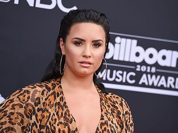 Demi Lovato ya habría empezado con su rehabilitación tras la sobredosis por la que fue hospitalizada hace dos semanas.