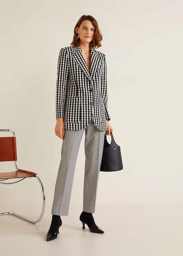 Americana de cuadros vichy, 59,99 euros.