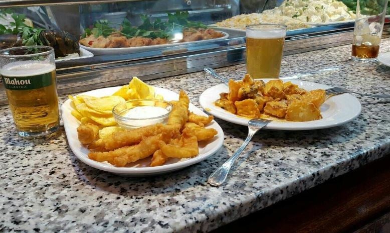 Mareas Vivas (Calle Veneras, 3): Un sencillo bar de barrio con unas tapas excelentes en el mismísimo centro de Madrid. ¿Puede haber algo mejor?