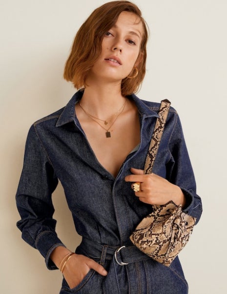 Riñonera con cinturón de Mango: 15,99 euros.