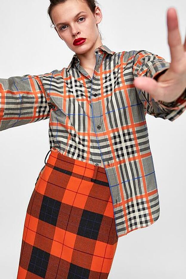 Falda de Zara para combinar con cuadros.