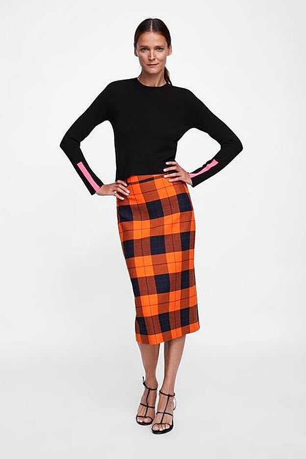 Falda de Zara para combinar con jersey.