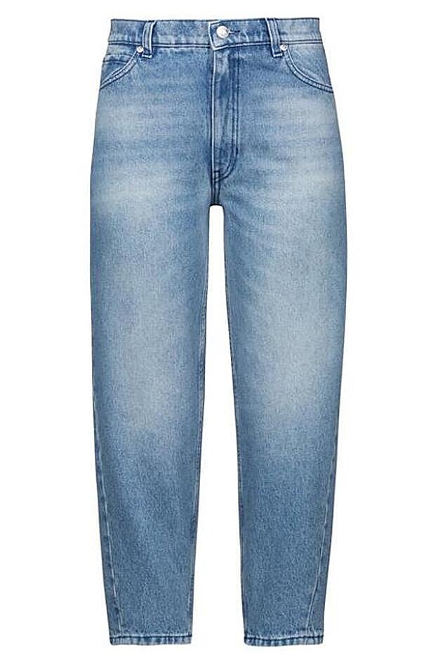 Vaqueros carrot fit en denim envejecido de puro algodón de Hugo Boss (159€)