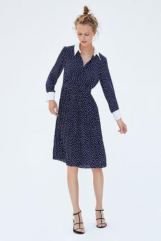 Vestido de lunares de Zara. 39,95 euros.
