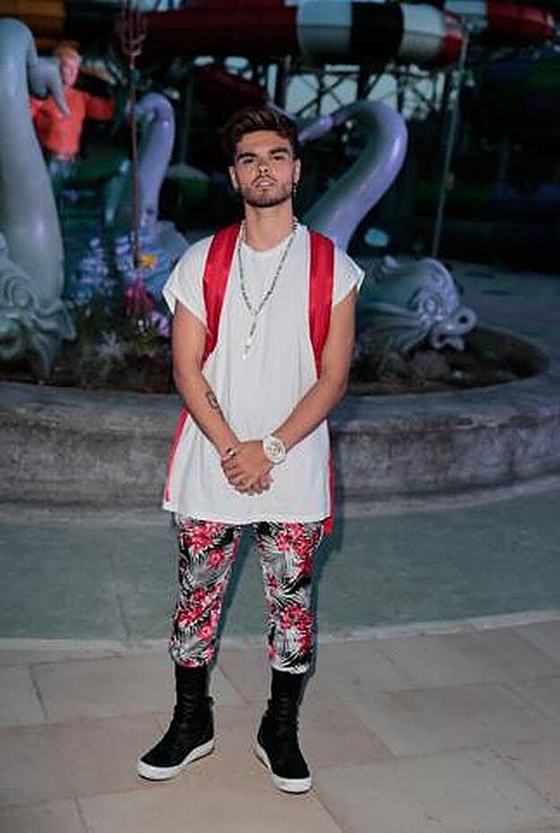 Abraham Mateo ha hecho colaboraciones con cantantes de mucho éxito como Jennifer López.