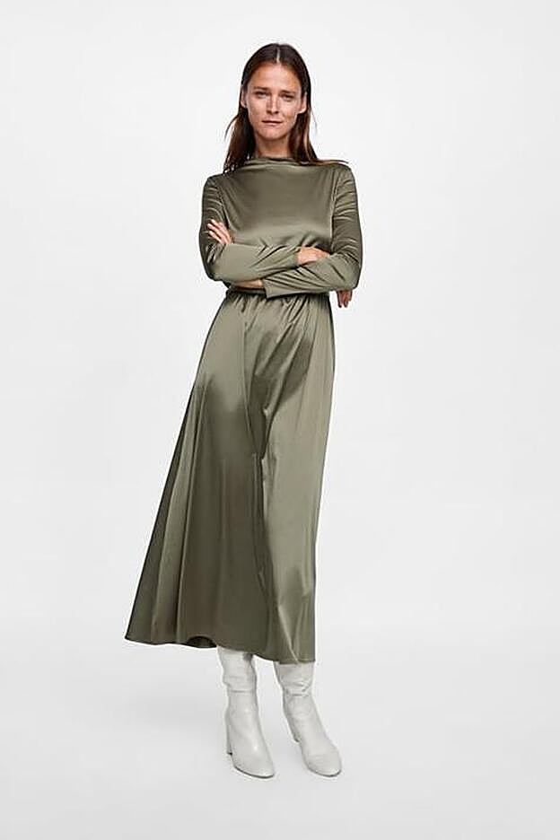 Vestido satinado Special Garment en color khaki, 35,95 euros.