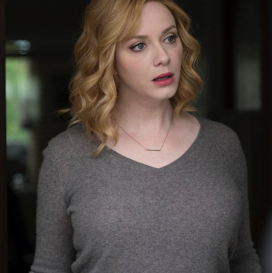 Beth Boland, en 'Good Girls': Christina Hendricks interpreta el papel de Beth Boland en 'Good Girls'. Una serie en la que las tres protagonistas ven alteradas sus vidas y tienen que salir de la zona de confort. El riesgo de enfrentarse a ello te hará admirarlas.