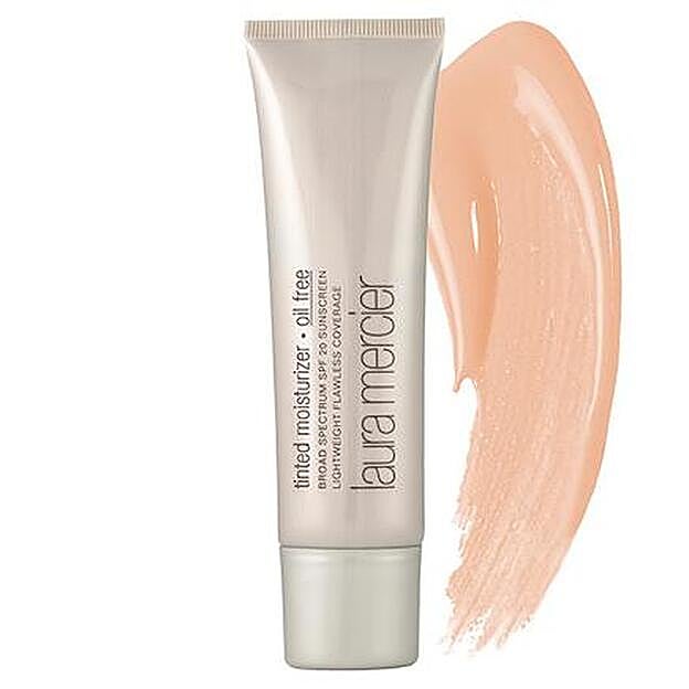 Kim ha sustituido su base de maquillaje por la crema con color Tinted Moisturizer Oil Free, de Laura Mercier.