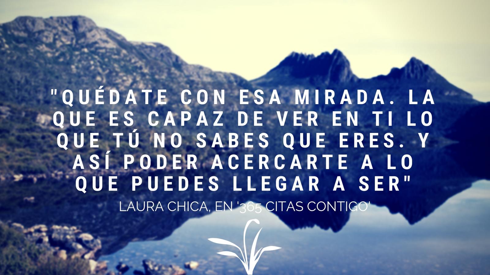 "¿Qué mirada? La tuya. Porque hoy puedes elegir mirarte de otra forma. Una mirada apreciativa, una mirada sin juicios, y con mucho que agradecer y agradecerte. Una mirada que va más allá de enfocarte en lo que te falta, en lo que no haces bien, en lo que te queda por conseguir, para mirar lo que eres, lo que ya has conseguido, lo que has logrado superar. Cuando te miras así, te haces fuerte. Y fuerte puedes con todo", asegura la autora de '365 citas contigo'.