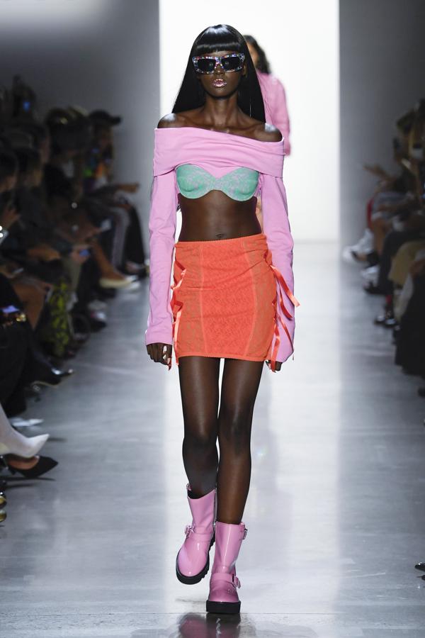 Jeremy Scott y su propuesta "color block".
