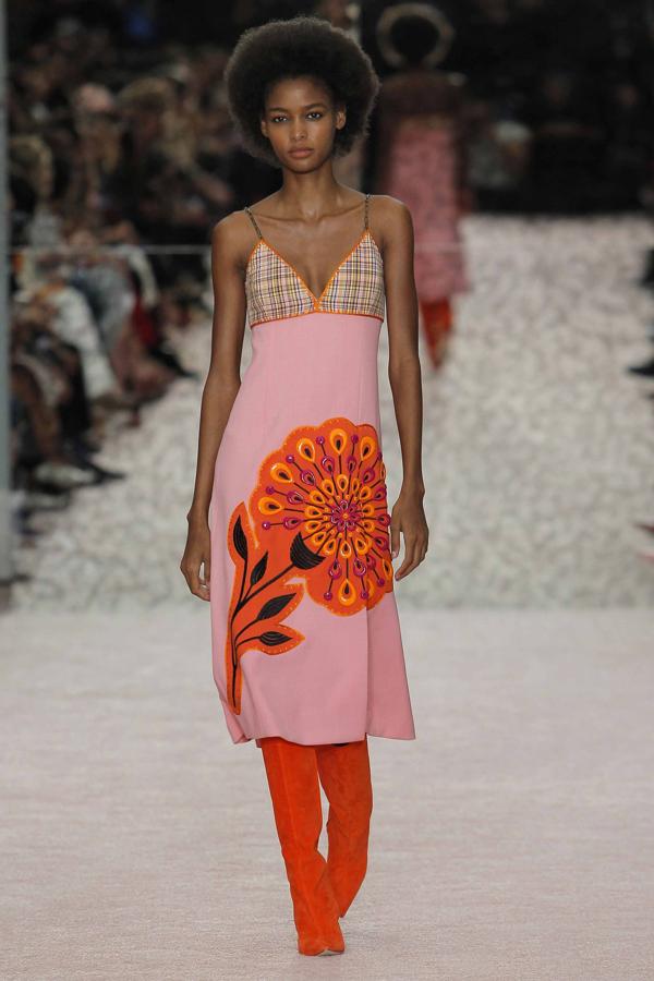 Desfile P/V 2019 de Carolina Herrera.