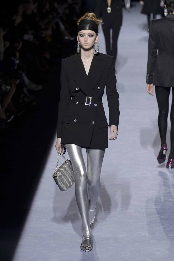 Americana vestido: Tom Ford.