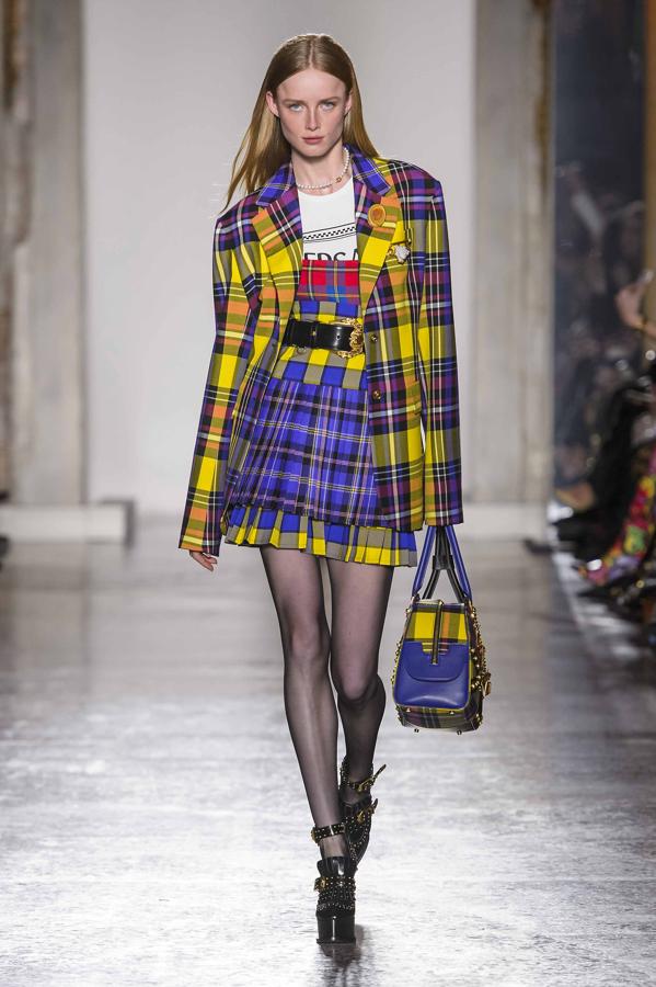 Estampado tartán: Versace. En Zara tienes un montón de  prendas que ya habíamos fichado .