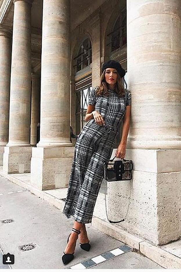 Rocío apuesta por un look muy francés.