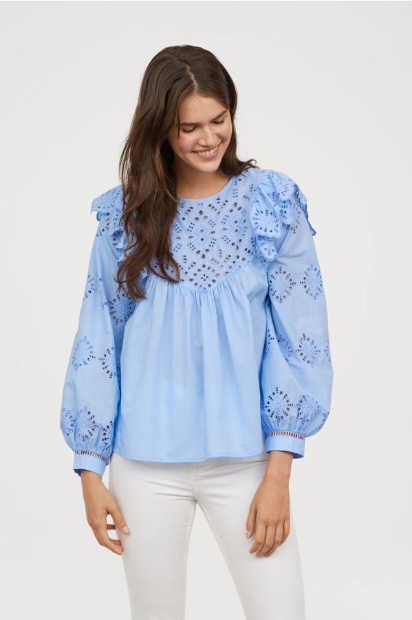 Blusa con bordado inglés, 29,99 euros.