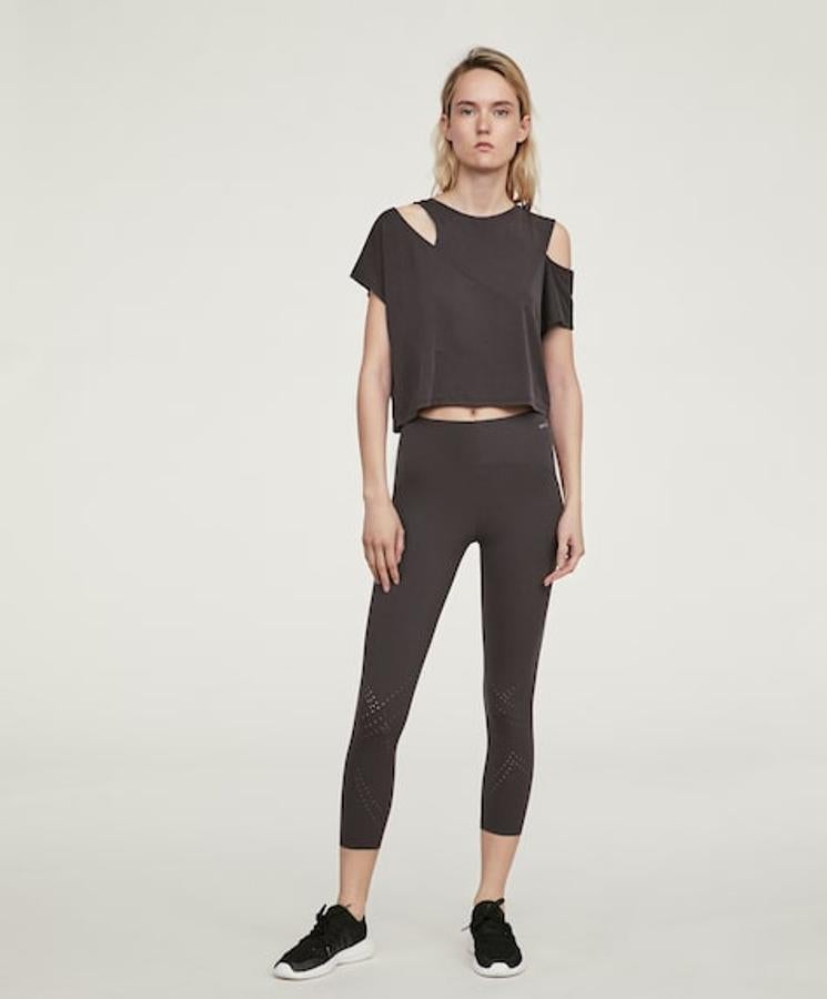 Leggings crop compresivos, 35,99 euros.