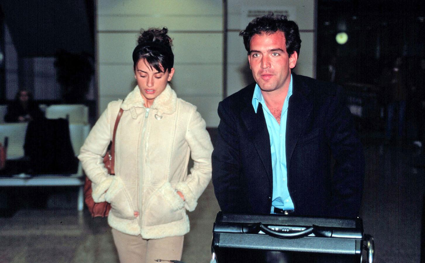 Dos años después, la oscarizada actriz comenzó a ser vista con el poderoso empresario y jinete Gigi Sarasola, aunque solo estuvieron juntos unos meses.