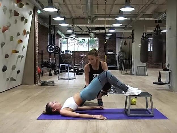 Ejercicio de elevación de cadera.