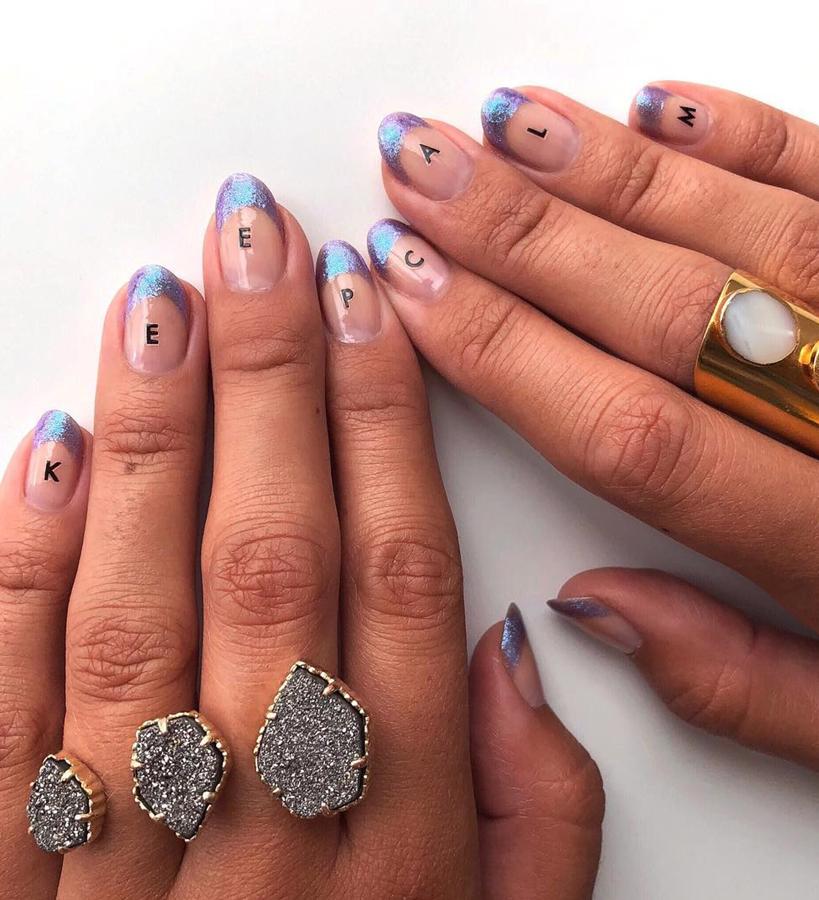 Si eres de las que tienen un estrés diario de muerte, nada como mirar a tus manos para recordar que tienes que relajarte.