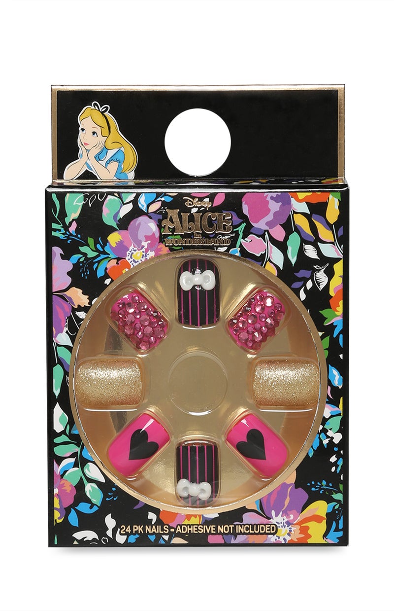 Uñas postizas de 'Alicia en el País de las Maravillas': ¡La reina de corazones vas a ser!