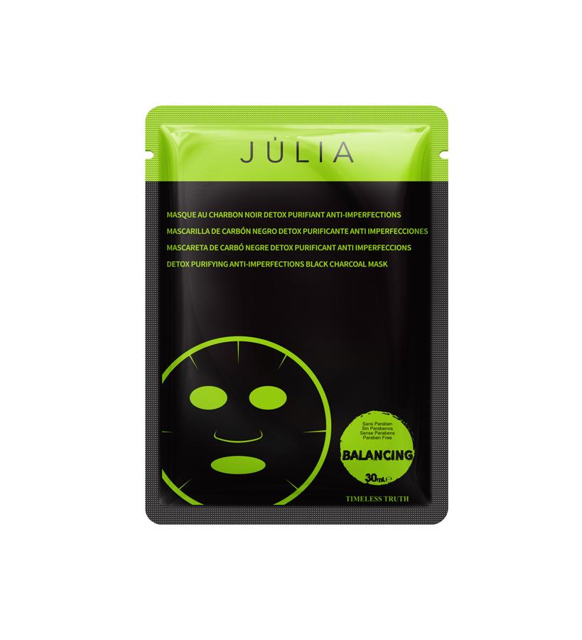 Purifica los poros y elimina el exceso de grasas sin irritar ni deshidratar la piel. Estimula el metabolismo para una mejor absorción de los ingredientes activos. Está indicada para tratar imperfecciones, poros dilatados o pieles grasas, dejando la piel clara y saludable.  Mascarilla de Carbón Negro Purificante de Júlia  (10,99 €).
