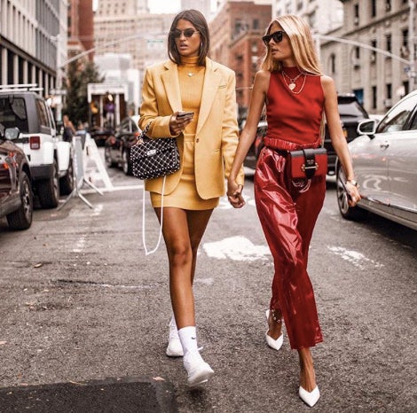 Marta Loano, acompañada de su amiga Teresa Andrés, con blazer en la Semana de Moda de Nueva york.
