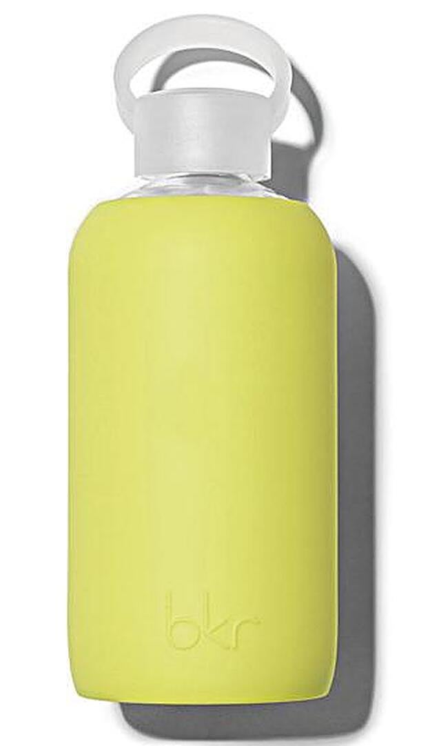 Botella de agua, de Eva Millar beauty.