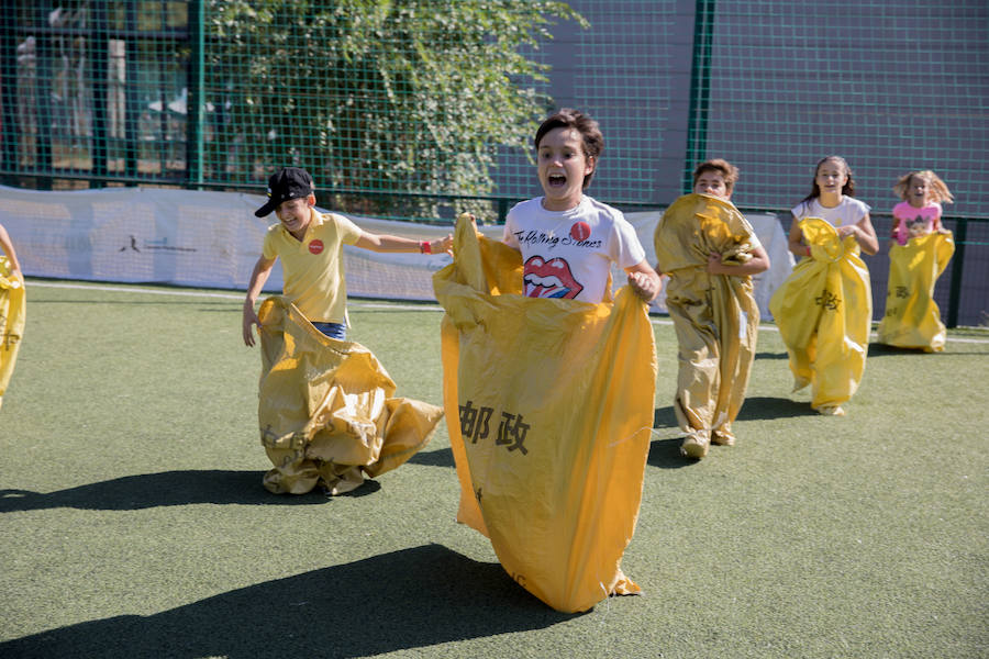 Las carreras de sacos fueron tan trepidantes como divertidas, las risas estuvieron aseguradas.