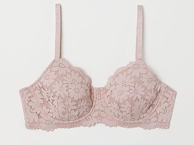 Sujetador para prótesis, con detalle de encaje y en color rosa, 29,99 euros.