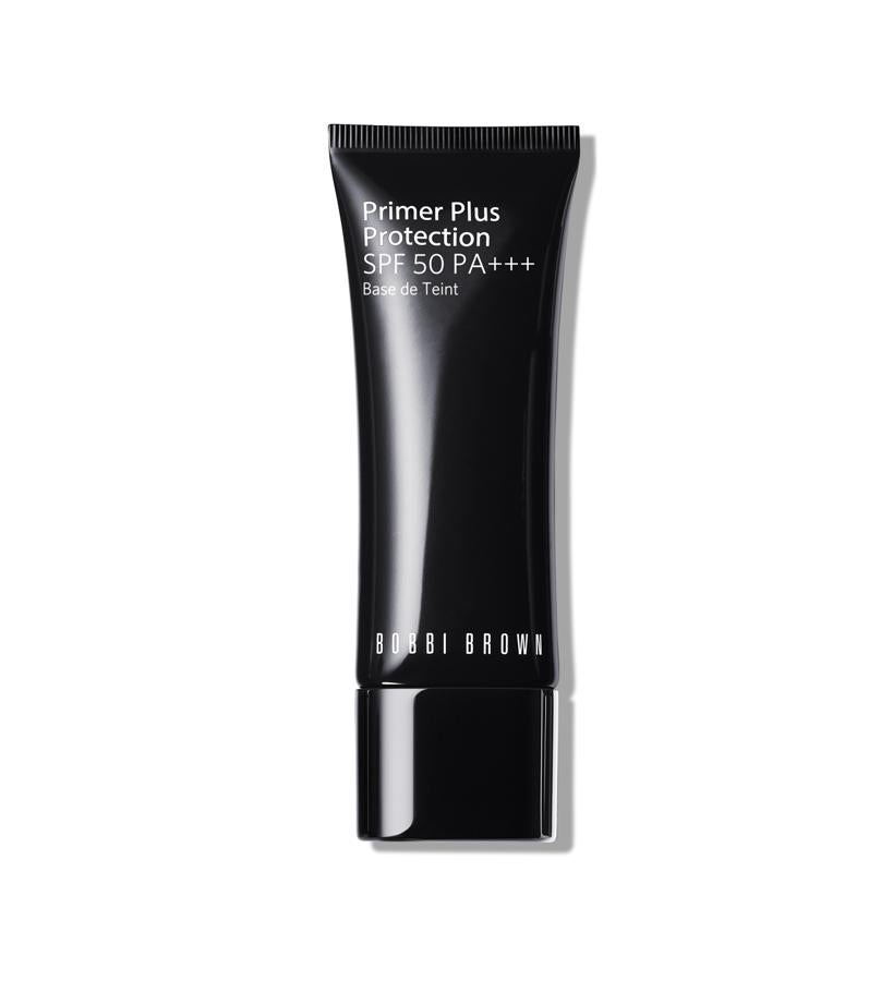 Práctico y completo: Primer Plus Protection de Bobbi Brown tiene SPF 50 PA+++ (37 €).